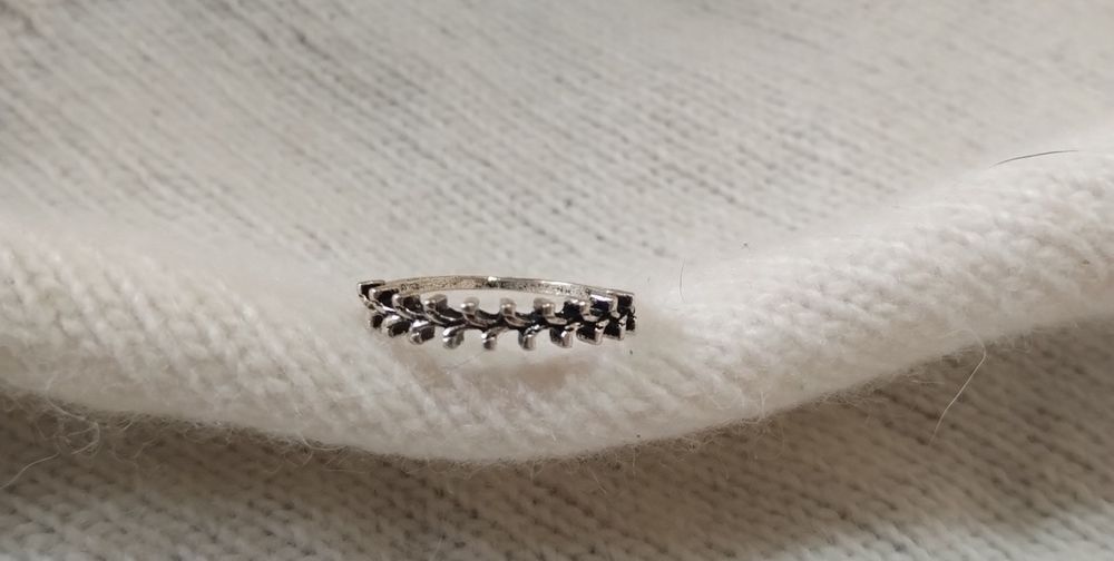 Стильна гарна каблучка