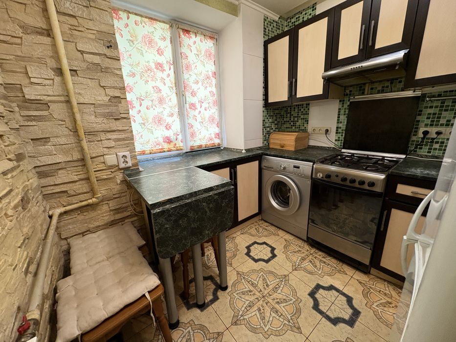 Продаж 2к квартира 45 м2 пр-т Наукі 39А м 23 Серпня