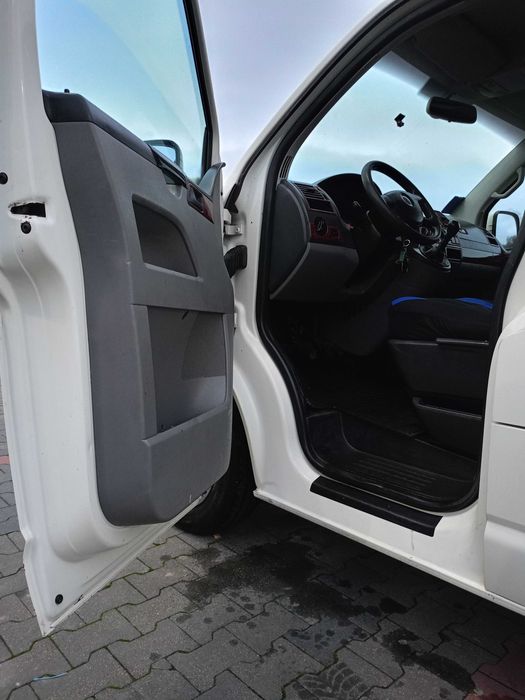 Volkswagen Transporter T5 niski przebieg 176 tyś km, klima