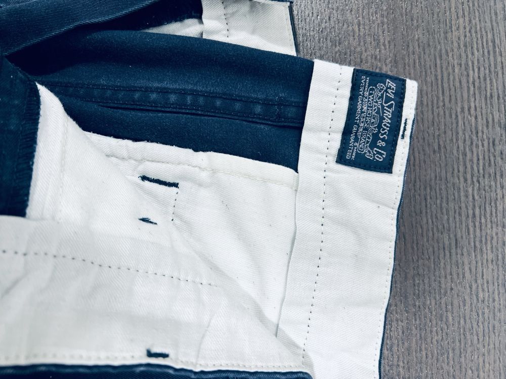 Calças Levis Chino