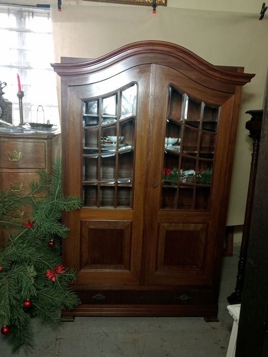 Witrynka dębowa ciemna