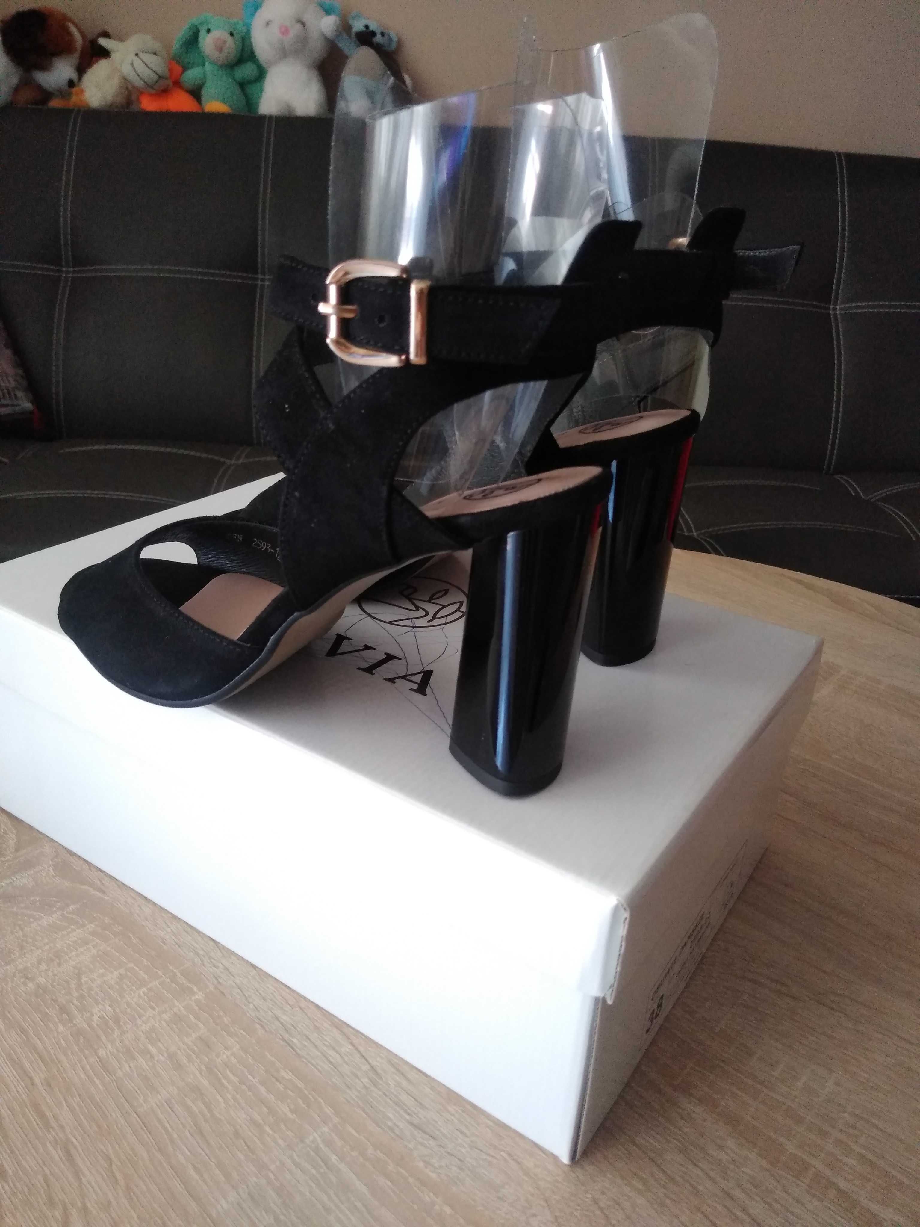 Buty skórzane czółenka 38