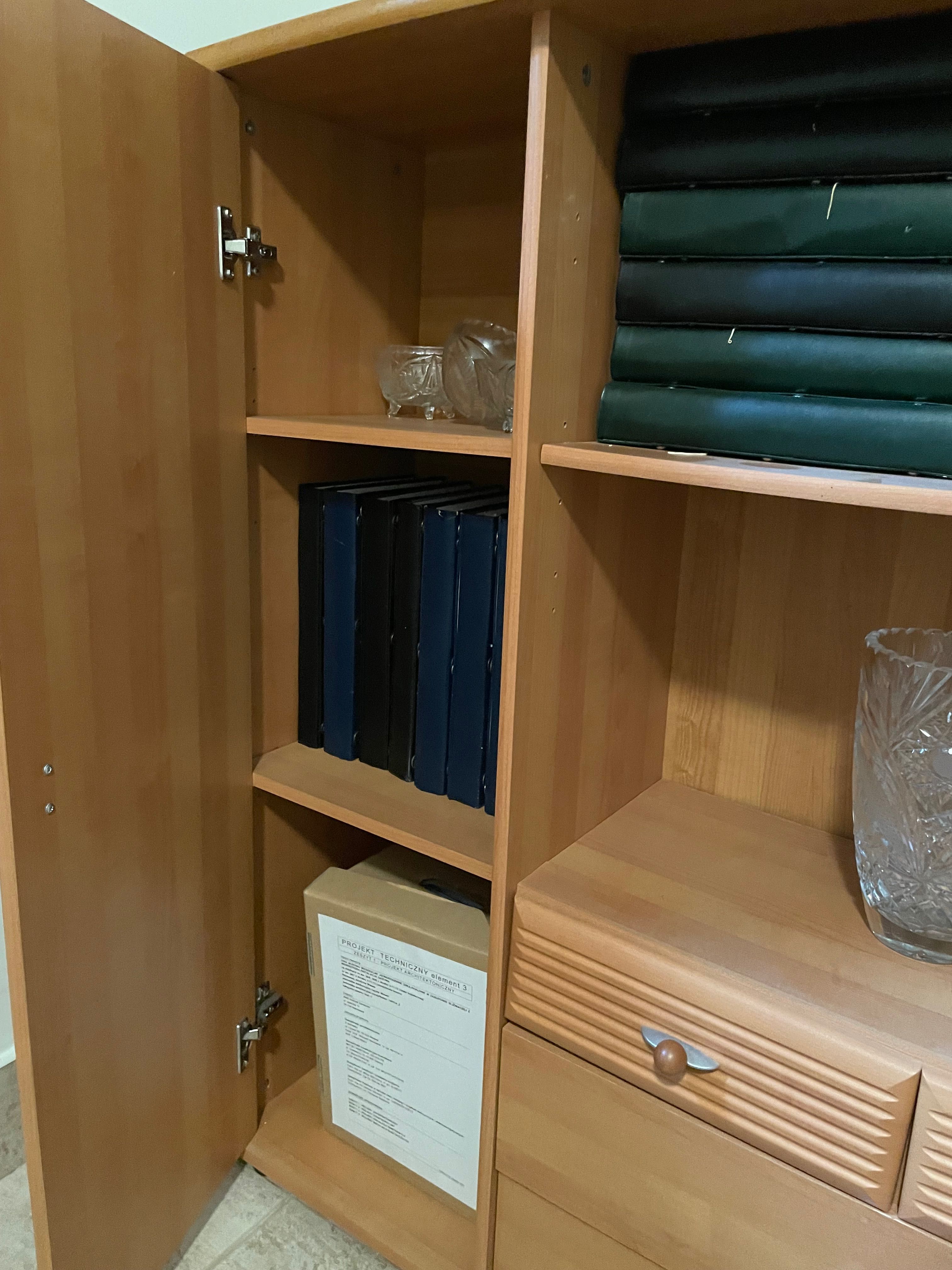Komoda, szafka bukowa w dobrym stanie