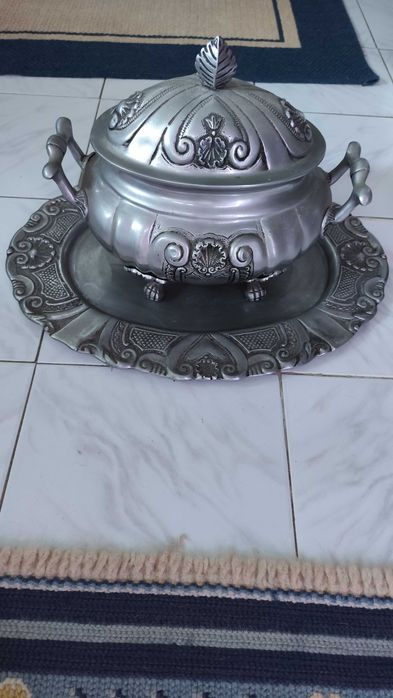 Taça / Terrina em estanho maçico - Muito antiga
