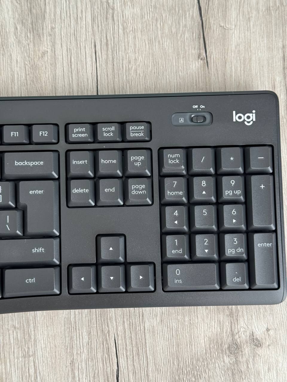 Комплект (клавіатура, миша) Logitech MK295 Wireless Combo Black NL