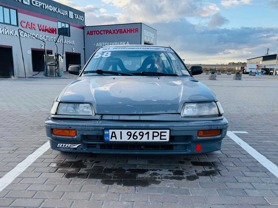 Продам машину підготовлену до змагань та трек днів