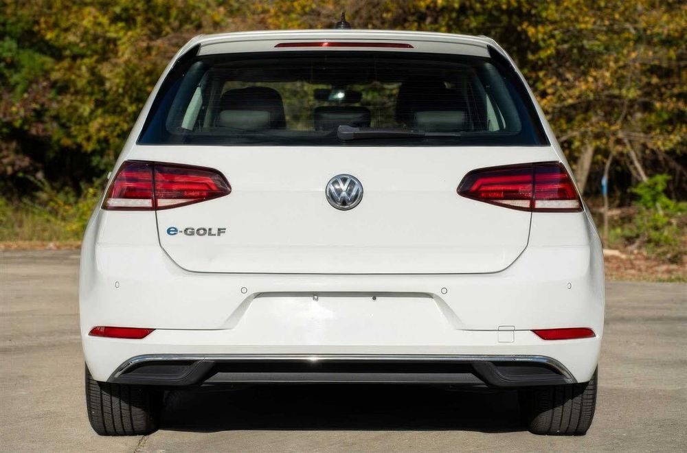 Volkswagen e-Golf SEL Premium      2017