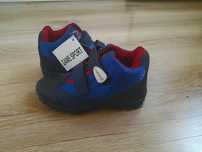 Nowe buty jesienne dla chłopca 33