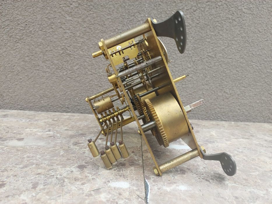 M090 Mechanizm starego zegara kwadransowy bufetowy kominkowy
