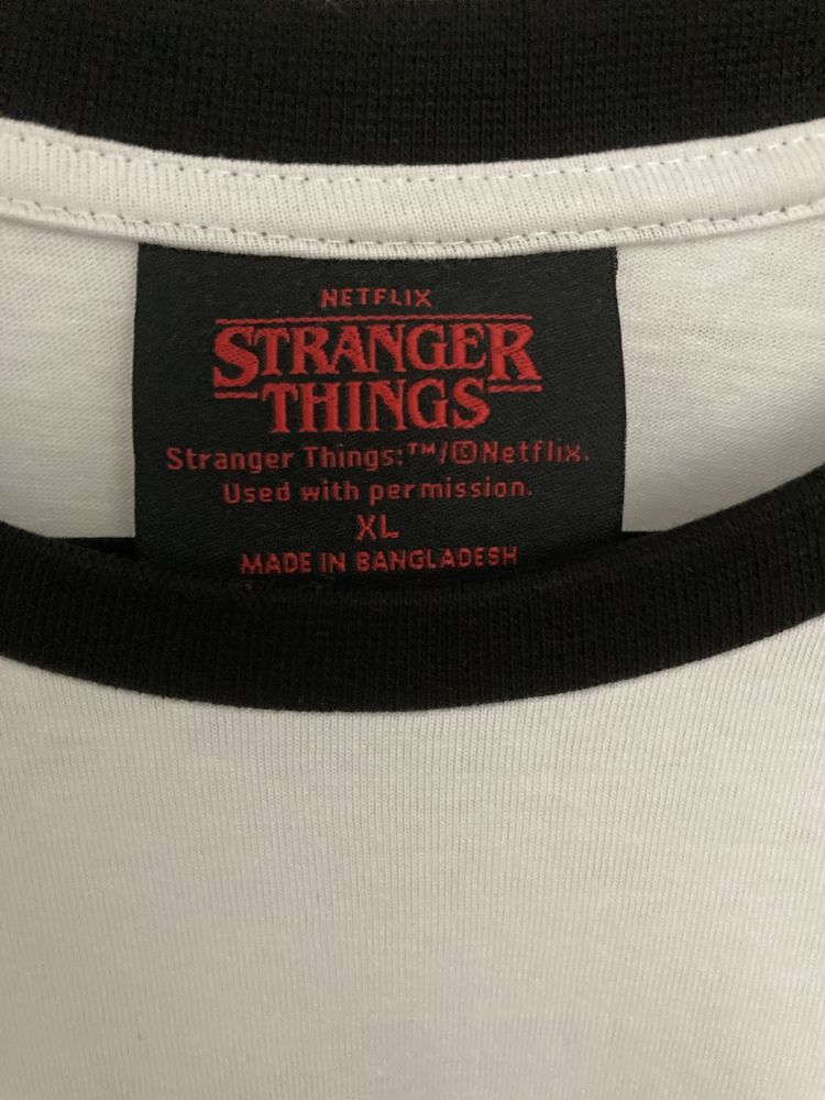 Longsleeve Stranger Things Hellfire Club XL nova