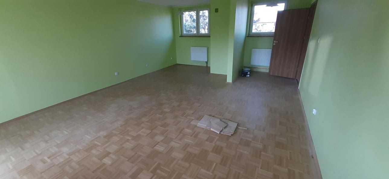 Do wynajęcia pokoje w domu w zabudowie szeregowej (Muchobór Wielki)