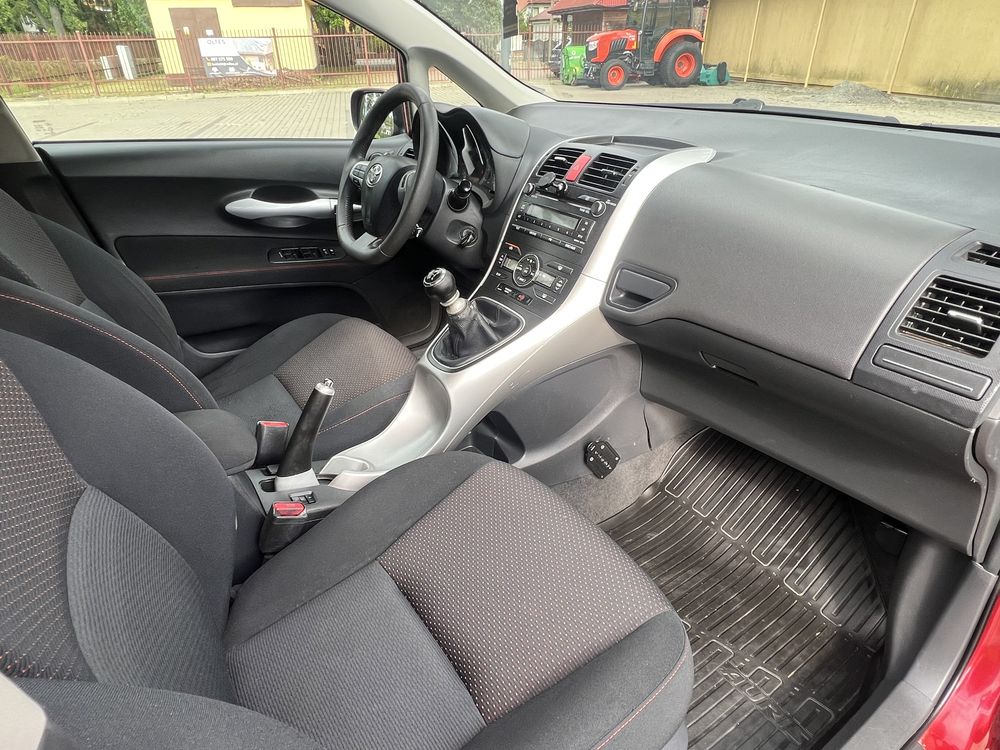 Toyota Auris LIFT 1.6 132KM 2011 Xenon G.Fotele Tempomat Klimatronik