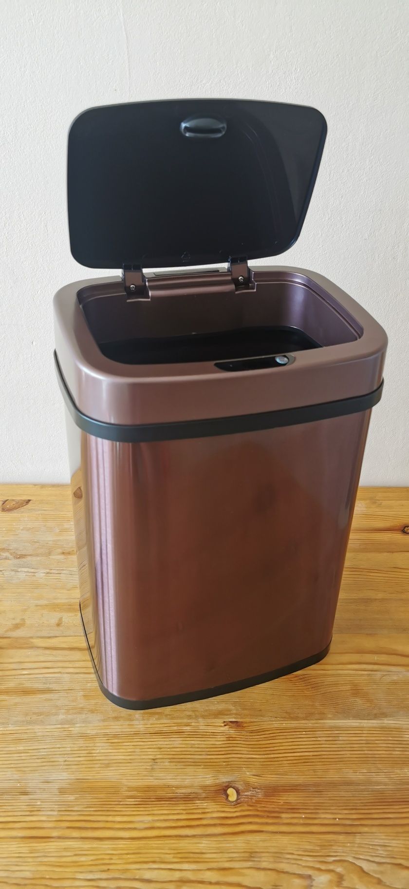 Automatyczny Kosz na śmieci Amazon Basics 12 L