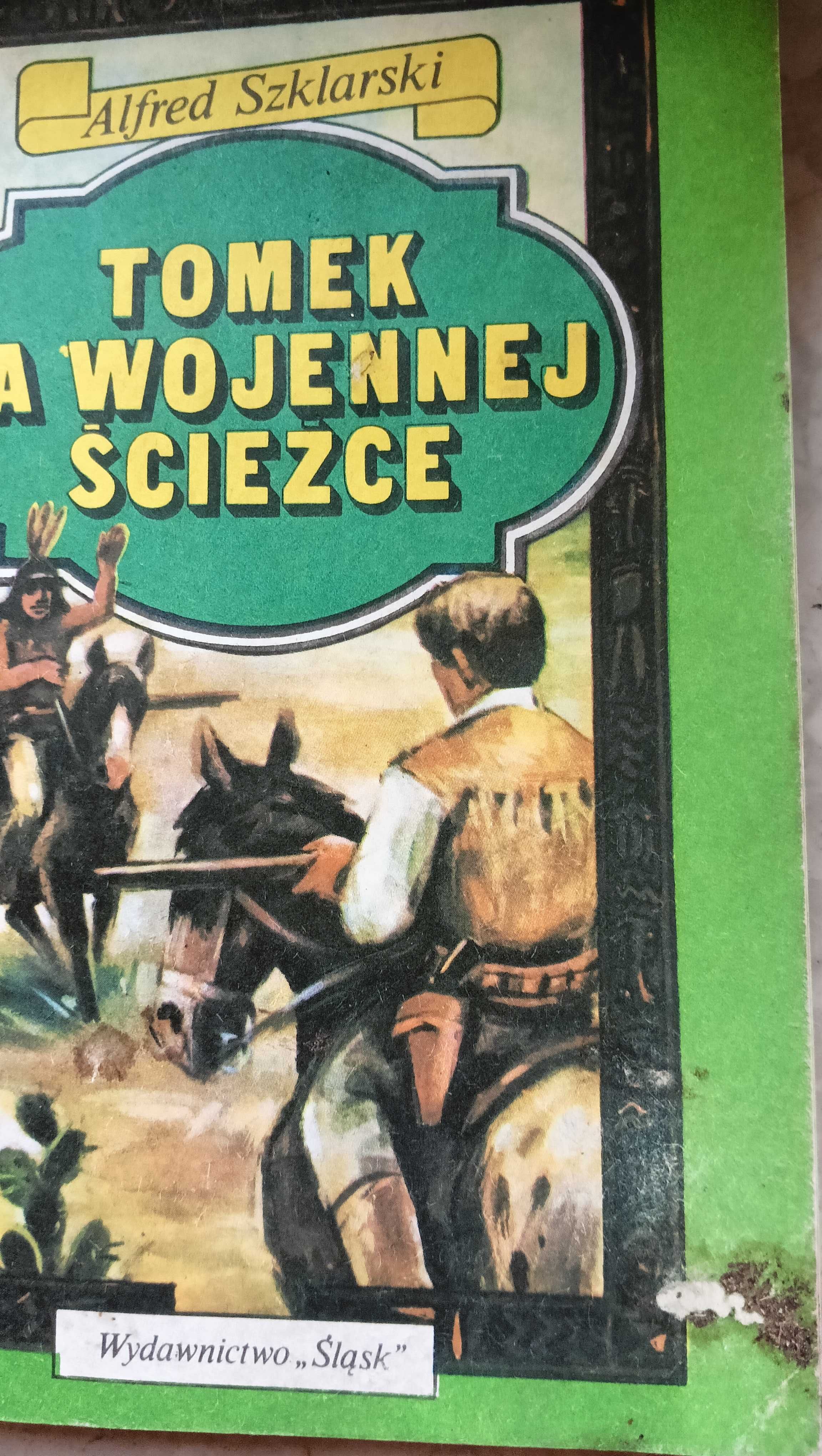 Seria ośmiu książek o przygodach Tomka A. Szklarskiego