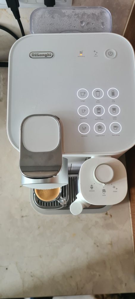 Máquina Nespresso Gran Lattissima DeLonghi