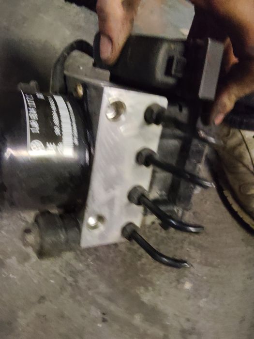 ABS golf 4 e centralina de motor 1.4 a gasolina .e motor limpa vidros