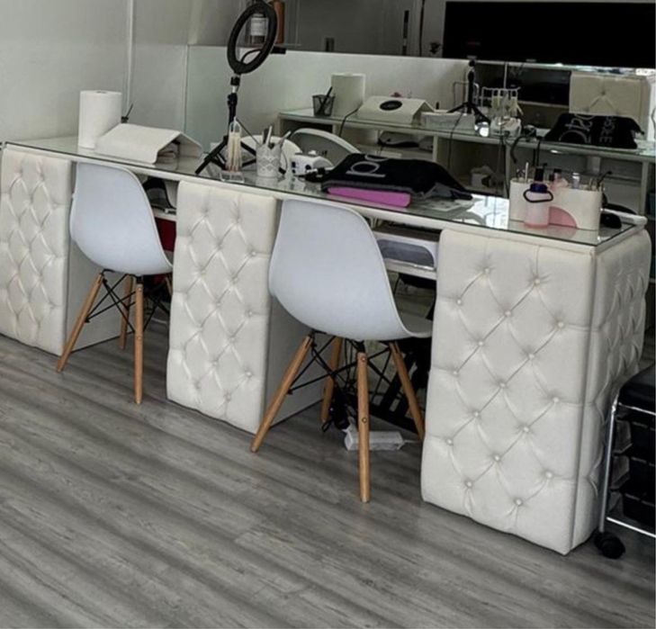 Mesa de manicure para 2 pessoas