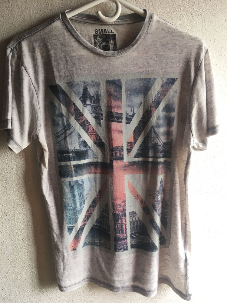 T-shirt cinzenta vintage UK