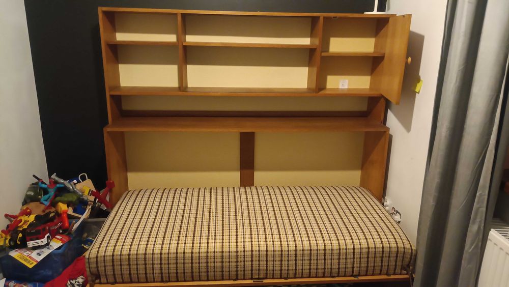 Łóżko, tapczan półkotapczan z czasów PRL