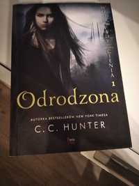 Odrodzona C. C. Hunter wodospady cienia