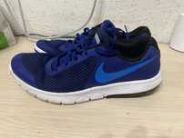 Кроссовки  nike размер 40