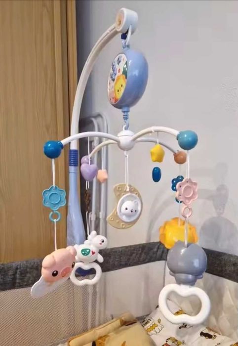 Мобиль вращающийся на кроватку