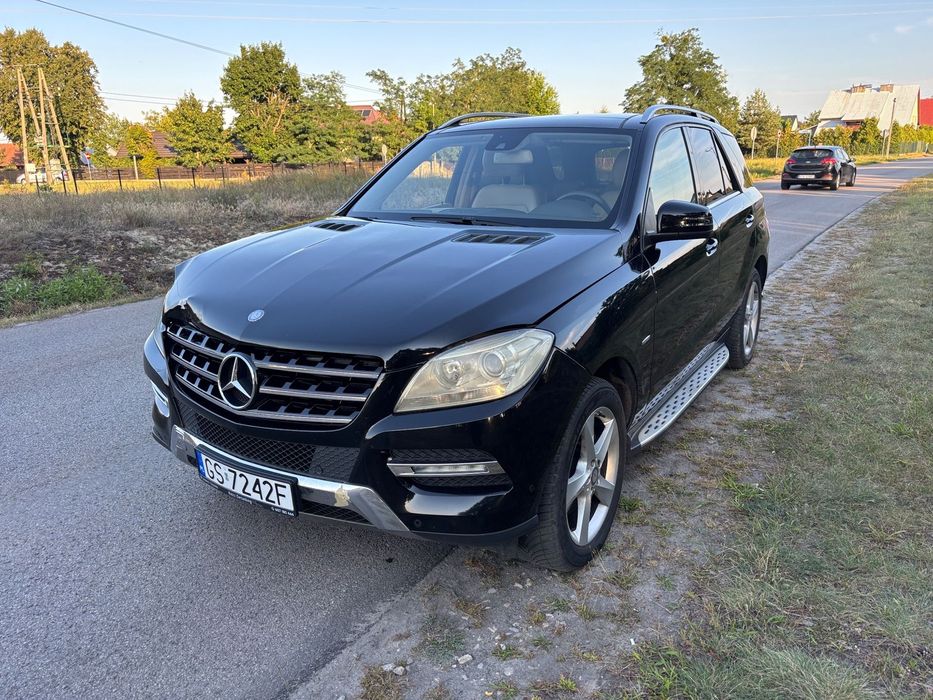 Mercedes-Benz ML Salon Polska 4x4 1-rej 11,2011 pali jeżdzi