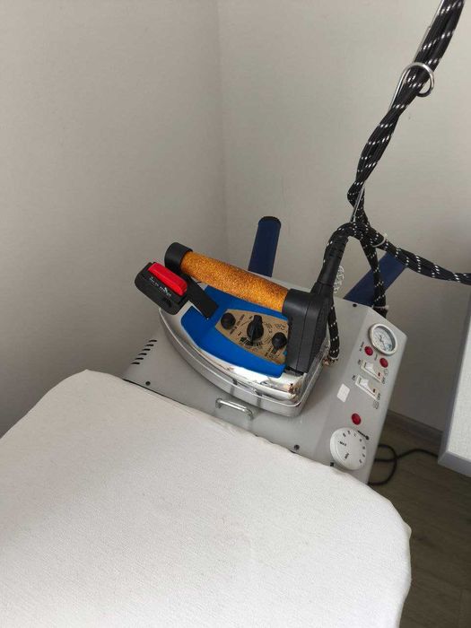 Прасувальна дошка з парогенератором 3,5 л Silter