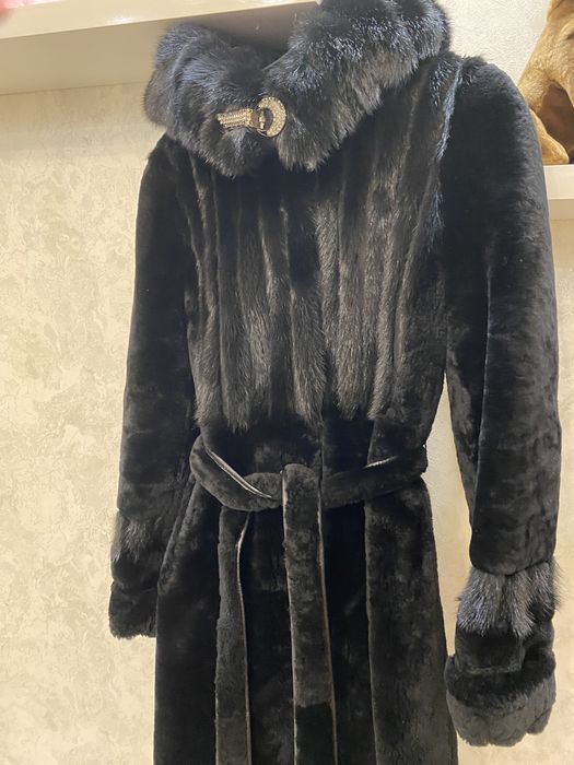 Продам жіночу шубу мутон+норка,  розмір 46-48