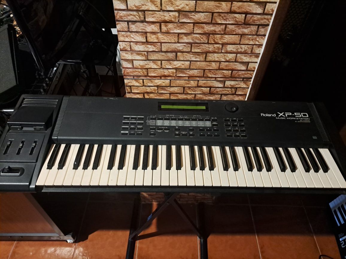 Teclado Roland XP 50