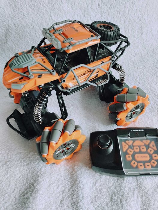 Машина вездеход трюковая на радиоуправлении Fever