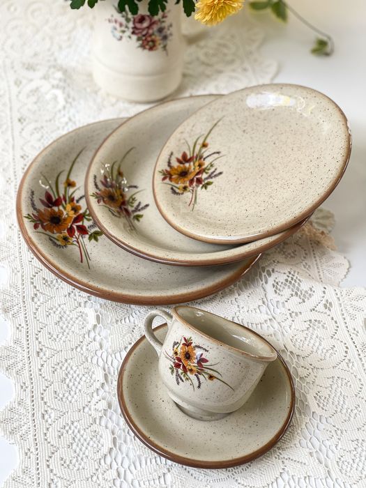 Набір посуду обідня тарілка супова  десертна чайна пара tulowice польщ