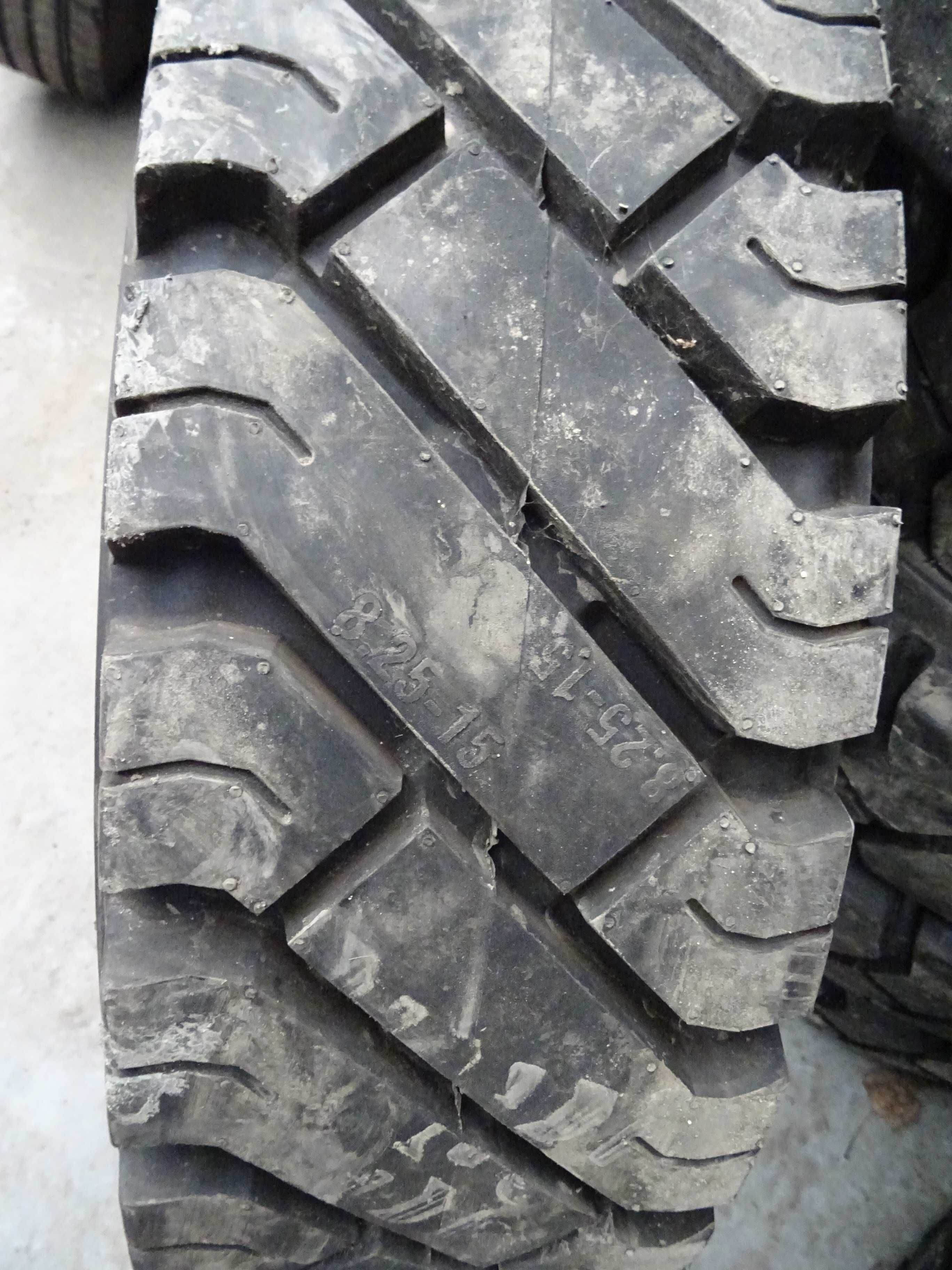 Opona 8.25-15 Solideal ED PLUS XTRA WALL NHS (500 netto)