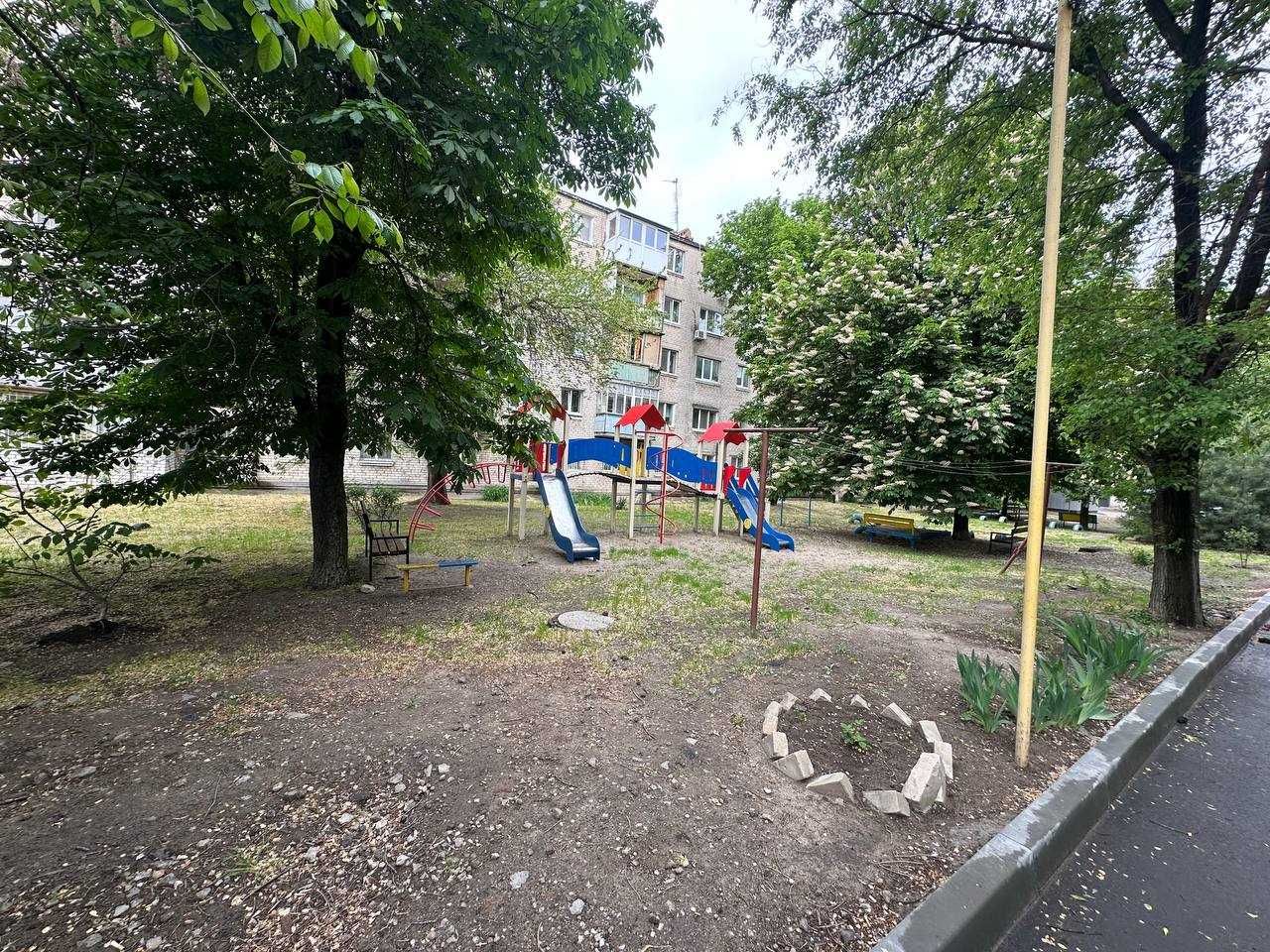 Продам 2к квартиру 41 м2 в г. Самар під ремонт