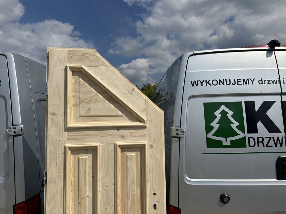 Drzwi wewnętrzne drewniane nietypowe ze skosem na każdy wymiar