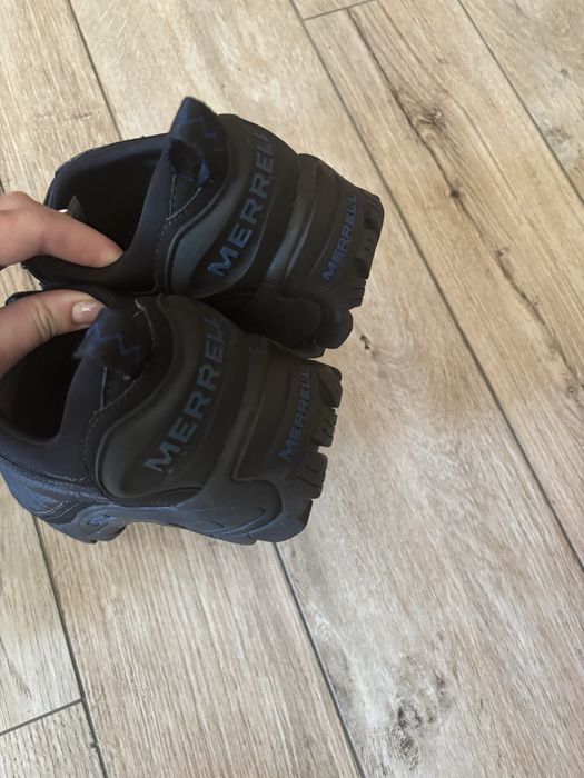 Водонепроникні чоловічі кросівки Merrell 43,5