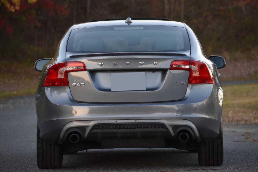 Volvo S60      2016