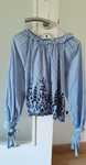 Blusa bordada de riscas azuis T.S/M