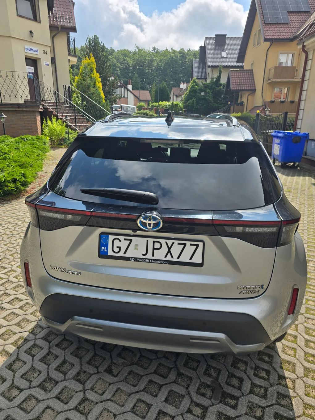Toyota Yaris Cross 1.5 Hybrid Dynamic Force AWD-i 116 KM e-CVT 4x4 pakiet VIP