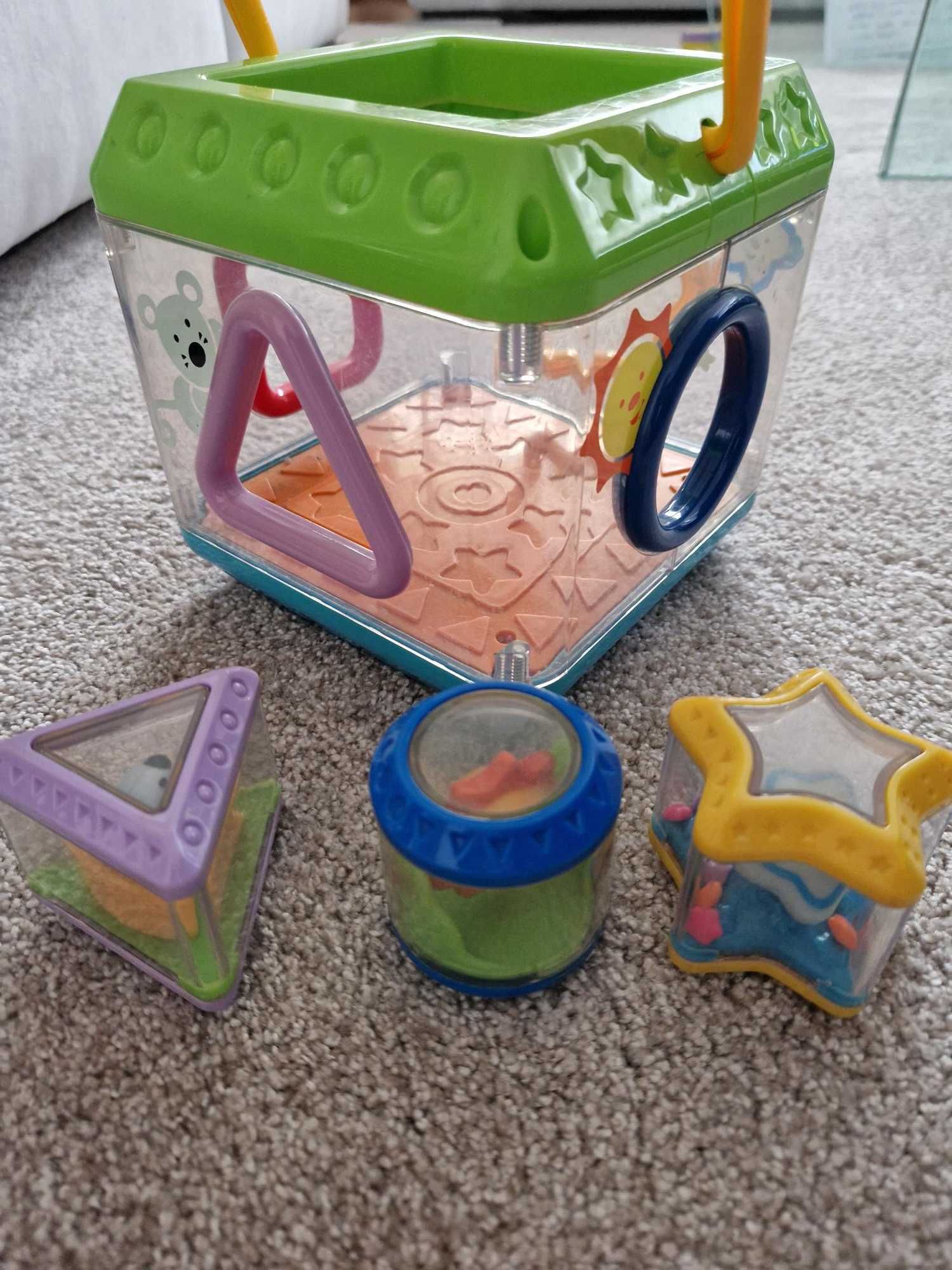 Interaktywne wiaderko Fisher Price PLUS kwiatek puzzle