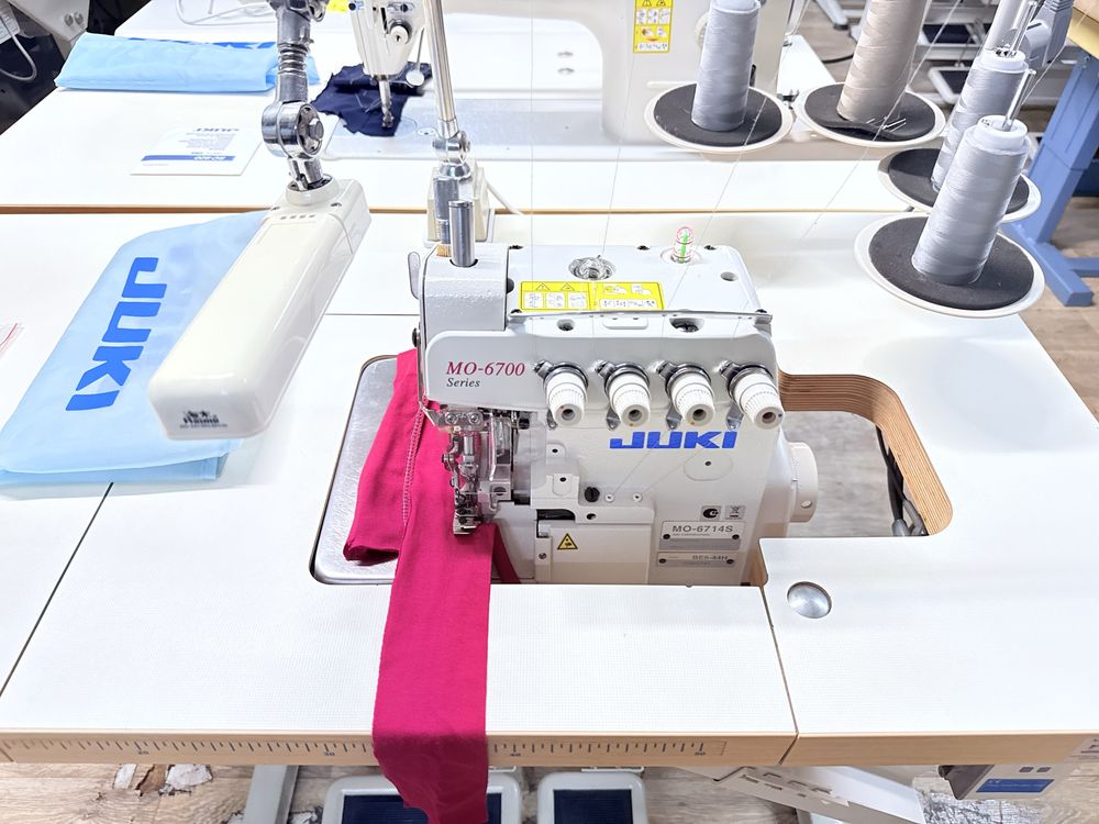 Overlock Juki MO-6714S 4 nitkowy Servo 230V super stan