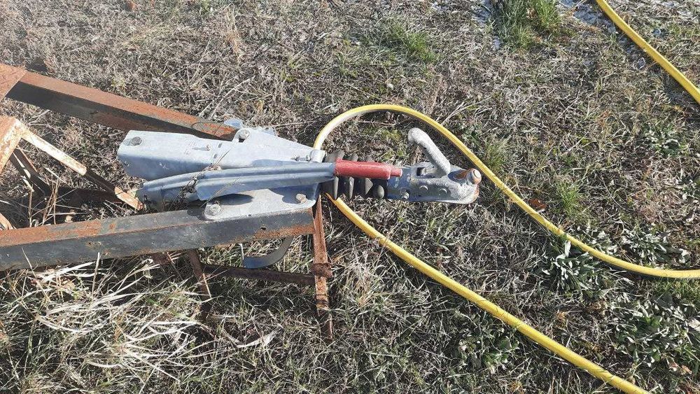 У продажі торговий причіп-вагончик