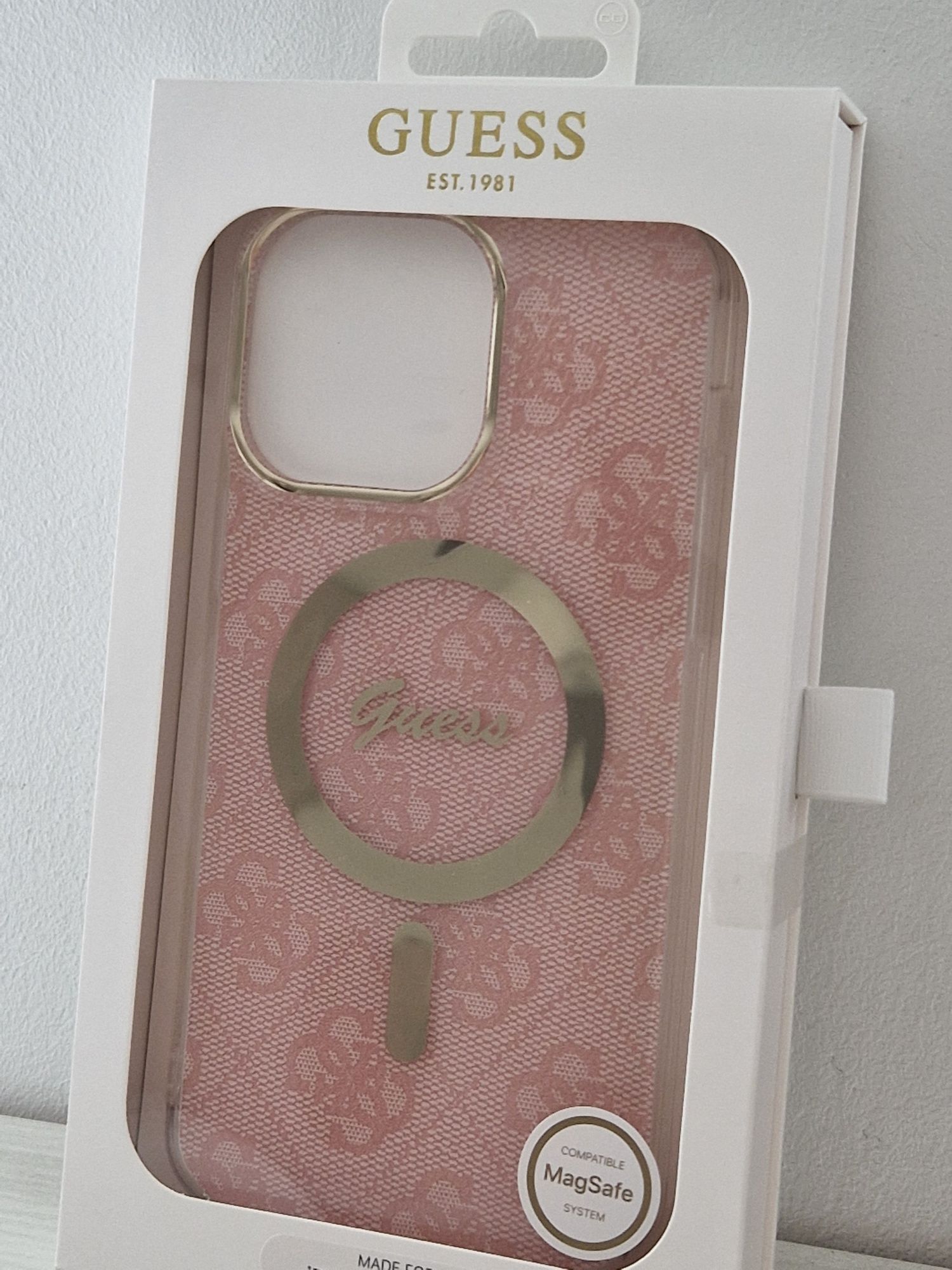 Oryginalne Etui GUESS hardcase 4G MagSafe do Iphone 13 Pro różowy