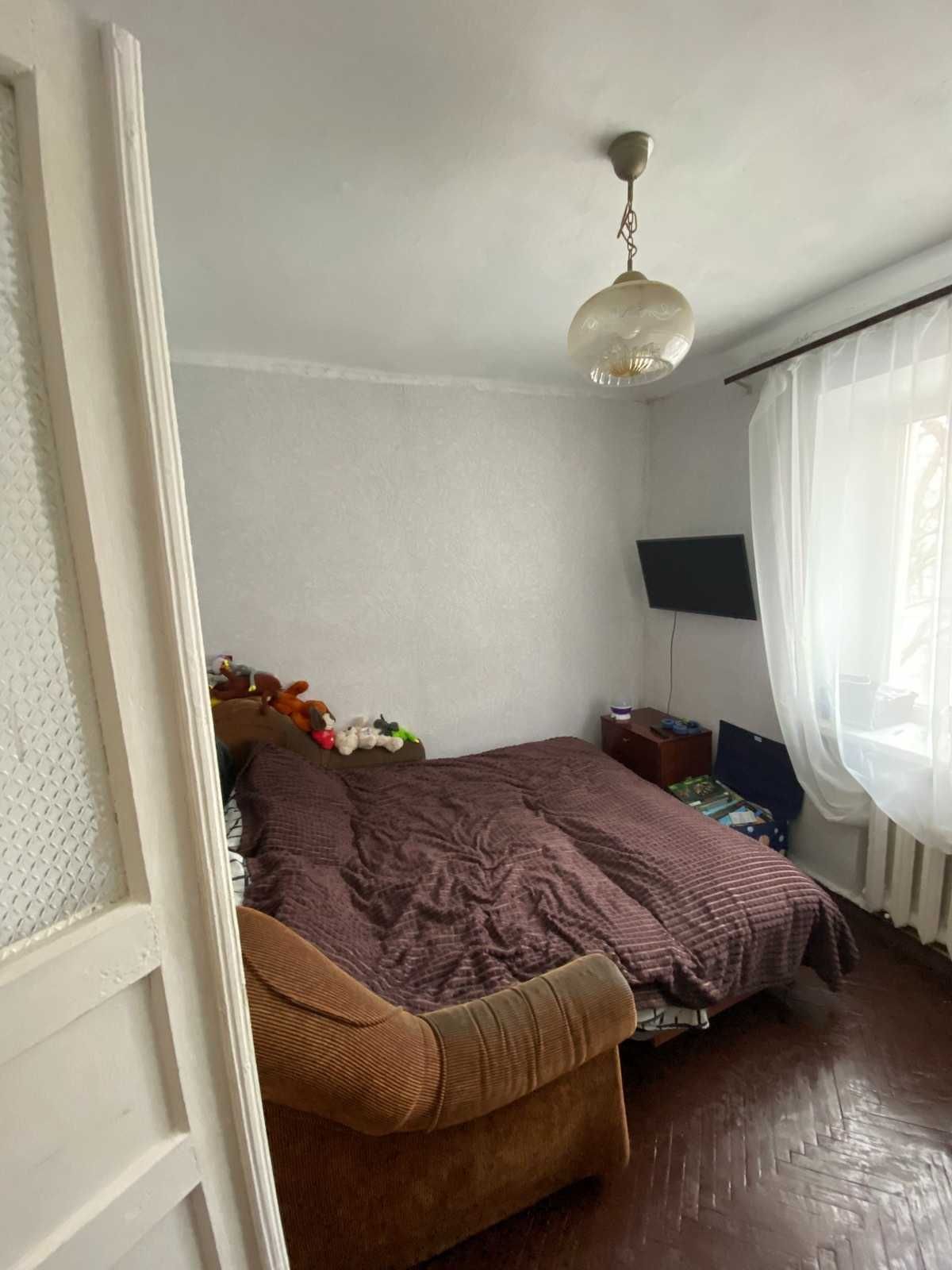 продаю 3-х комнатную квартиру в Ингульском районе .город Николаев.