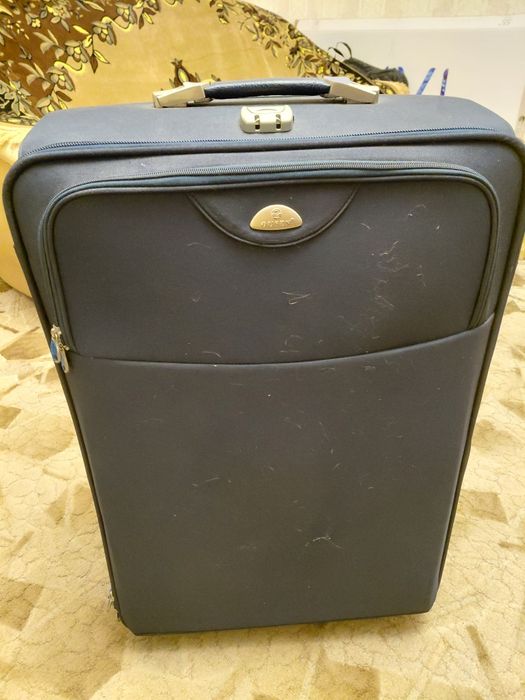 Валіза на 2-двох колесах