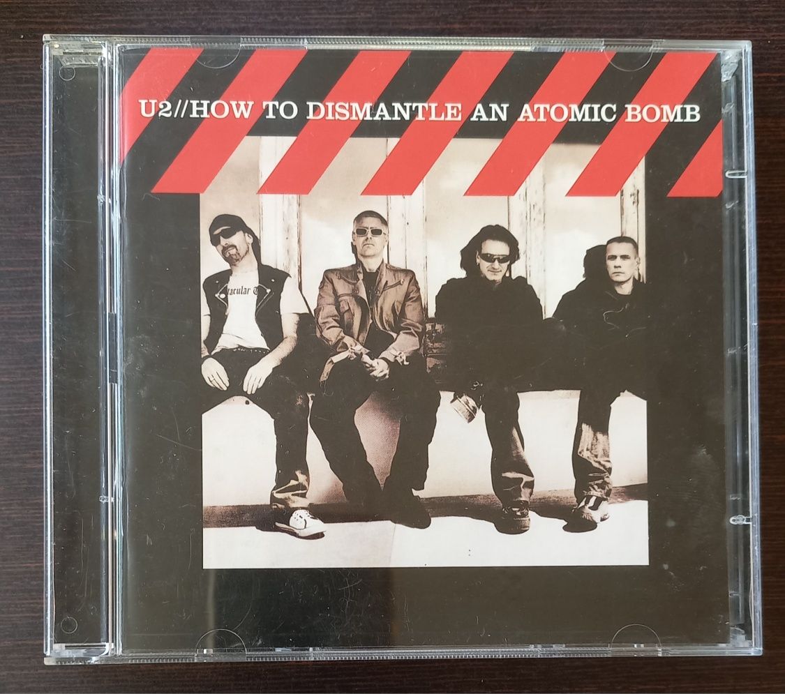 DVD + CD dos U2 How To Dismantle An Atomic Bomb