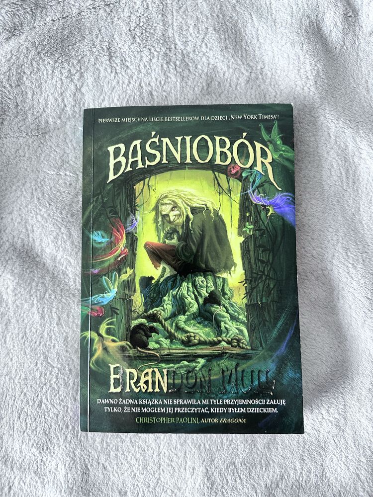 Książka Baśniobór Brandona Mulla. J.K. Rowling