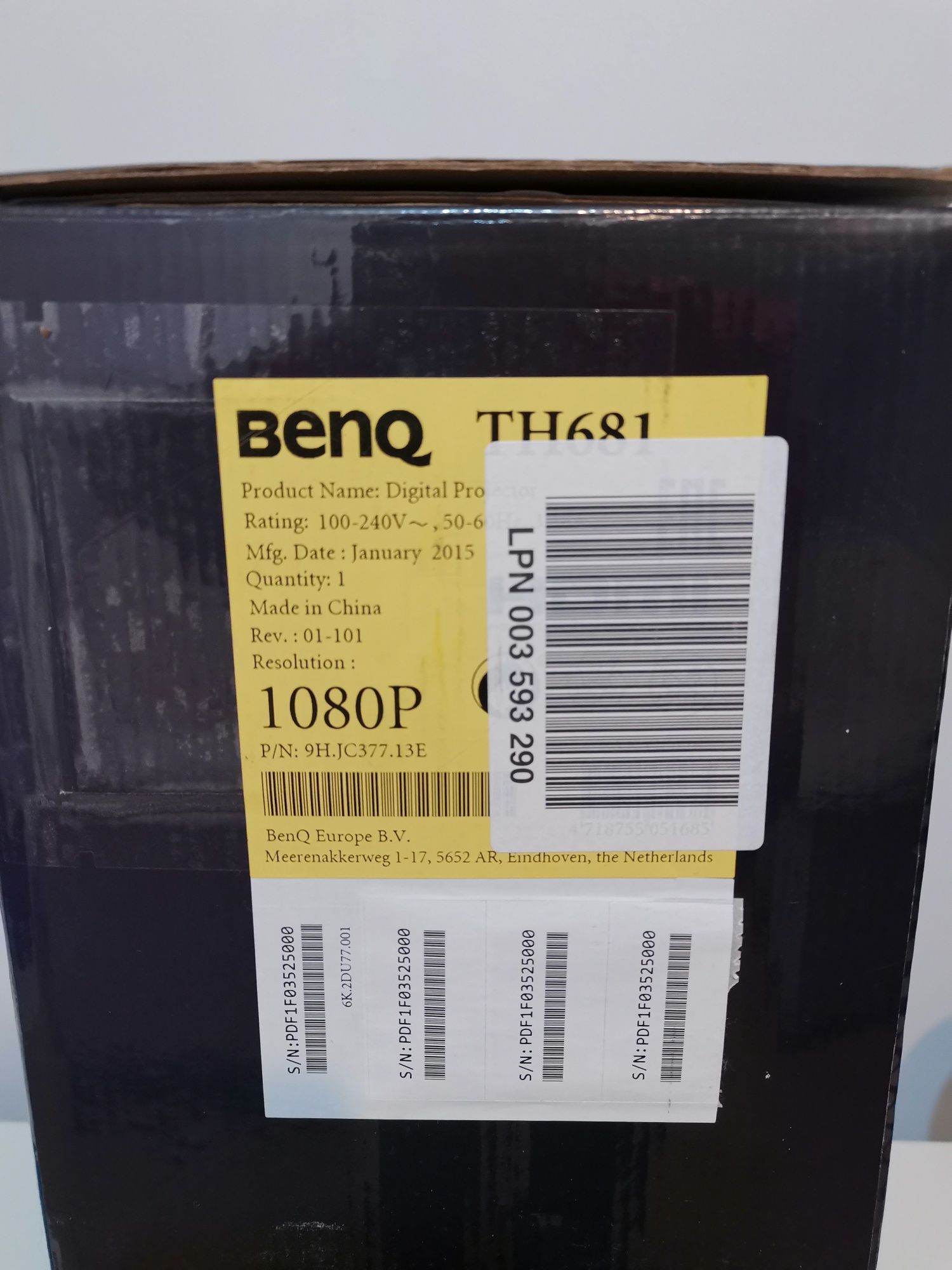 Projektor BenQ TH681