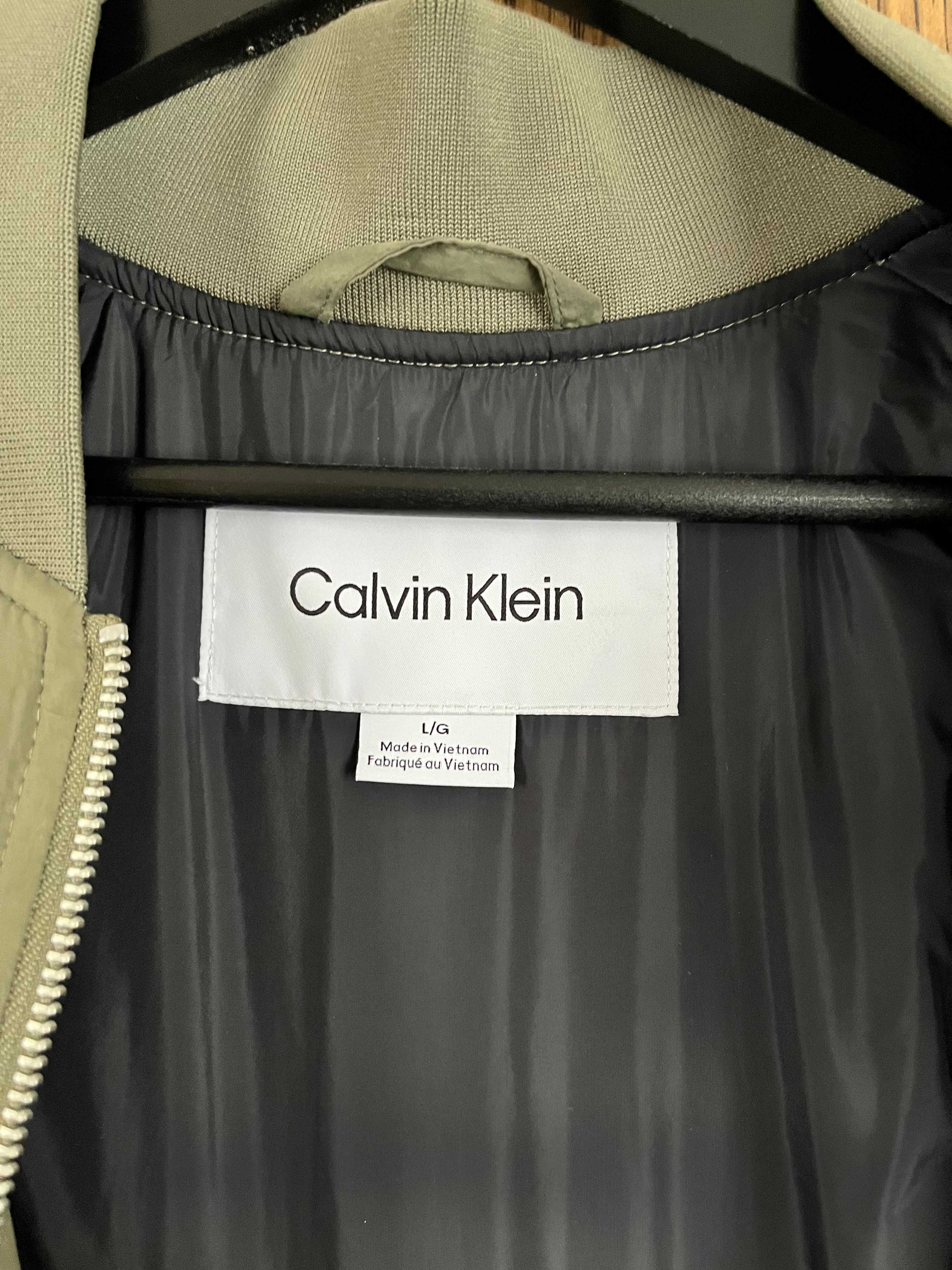 Чоловічий бомбер Calvin Klein, зелений колір