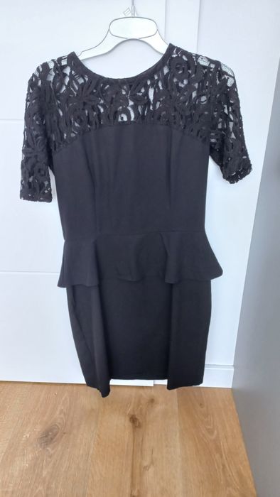 Sprzedam elegancka czarną sukienke